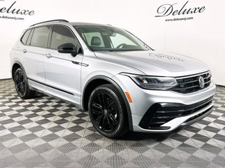 Used 2022 Volkswagen Tiguan SE R-Line image 1