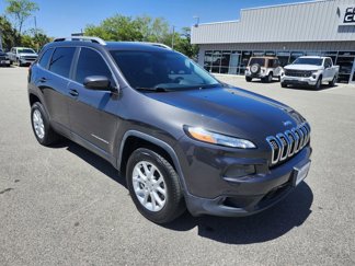Used 2017 Jeep Cherokee Latitude w/ Safety/Convenience Group image 1
