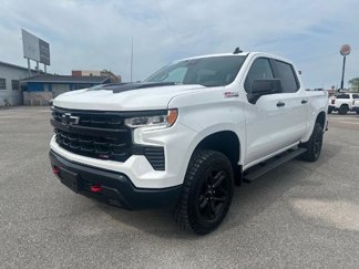 Used 2023 Chevrolet Silverado 1500 LT Trail Boss w/ Convenience Package II image 1