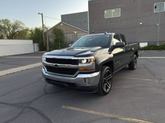 Used 2018 Chevrolet Silverado 1500 LT w/ LPO, Black Pack image 1