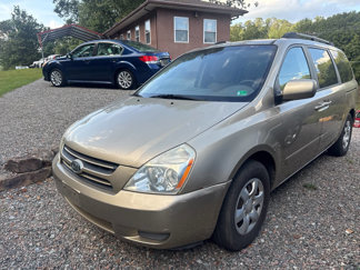 Used 2006 Kia Sedona LX image 1