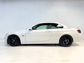 Used 2011 BMW 335i Convertible image 1