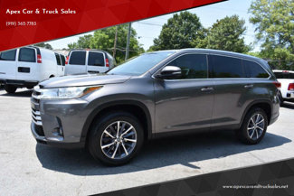 Used 2019 Toyota Highlander XLE image 1
