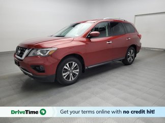 Used 2017 Nissan Pathfinder SV image 1