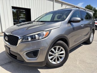 Used 2016 Kia Sorento LX image 1
