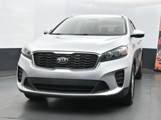 Used 2019 Kia Sorento LX w/ LX Convenience Package image 1