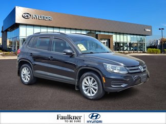 Used 2017 Volkswagen Tiguan Limited w/ Premium Package image 1