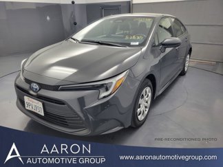Used 2025 Toyota Corolla LE image 1