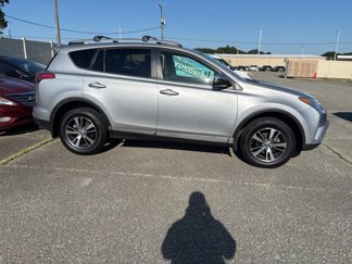 Used 2018 Toyota RAV4 XLE image 1