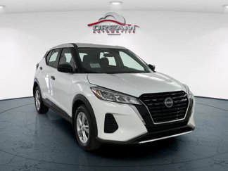 New 2025 Nissan Kicks Play S image 1