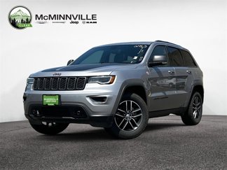 Used 2018 Jeep Grand Cherokee Trailhawk w/ Trailhawk Luxury Group image 1