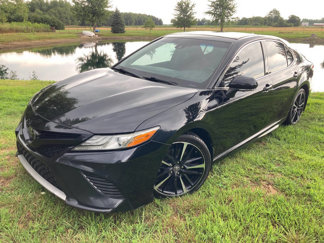 Used 2018 Toyota Camry XSE image 1