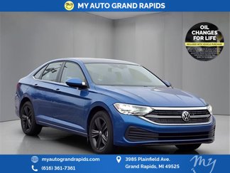 Certified 2024 Volkswagen Jetta SE w/ Panoramic Sunroof Package image 1