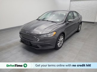 Used 2017 Ford Fusion SE image 1