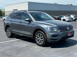 Used 2020 Volkswagen Tiguan SE w/ Panoramic Sunroof Package image 1