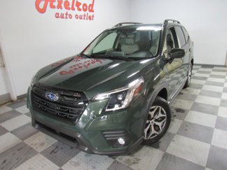 Used 2022 Subaru Forester Premium w/ Popular Package #1 image 1
