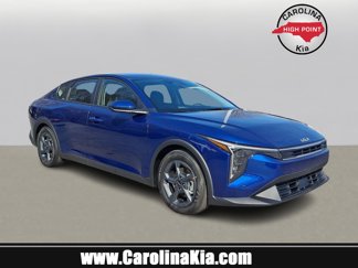 New 2025 Kia K4 LXS image 1