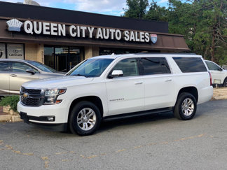Used 2018 Chevrolet Suburban LT image 1
