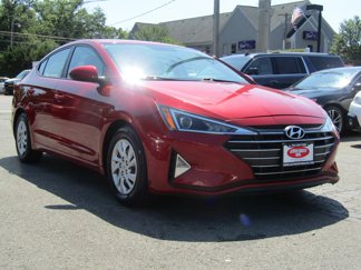 Used 2019 Hyundai Elantra SE image 1