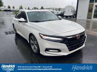 Used 2018 Honda Accord Touring image 1