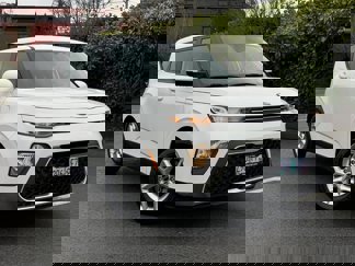 Used 2020 Kia Soul S image 1