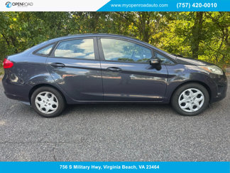 Used 2013 Ford Fiesta SE image 1
