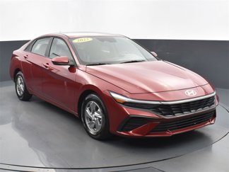 Certified 2025 Hyundai Elantra SE image 1