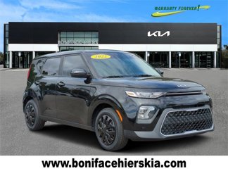 Certified 2022 Kia Soul LX image 1