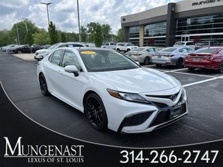 Used 2022 Toyota Camry XSE image 1
