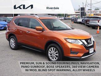 Used 2017 Nissan Rogue SV image 1