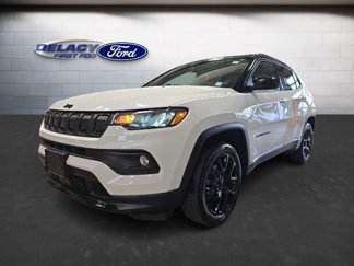 Used 2022 Jeep Compass Altitude w/ Convenience Group image 1