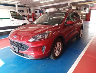 Used 2021 Ford Escape SE w/ Cold Weather Package image 1