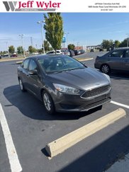 Used 2015 Ford Focus SE image 1