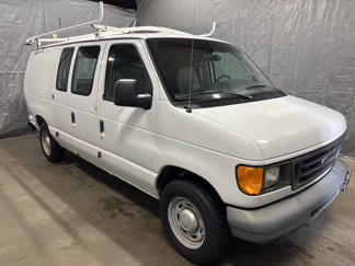 Used 2005 Ford E-150 and Econoline 150 image 1