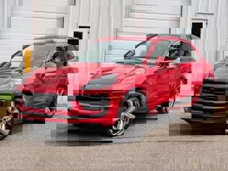 Used 2025 Porsche Macan image 1