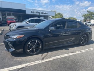 Used 2018 Toyota Camry XSE image 1