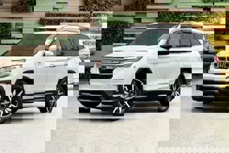 Used 2019 Honda Pilot Touring image 1