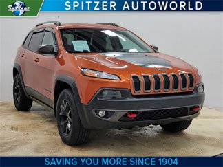 Used 2016 Jeep Cherokee Trailhawk w/ Cold Weather Group image 1