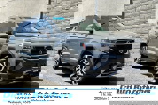 Certified 2022 Volkswagen Taos SE w/ IQ.Drive SE Package image 1