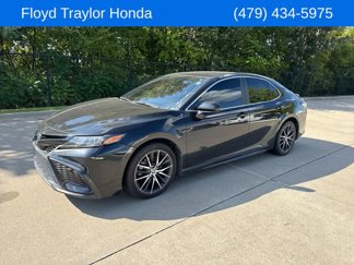 Used 2021 Toyota Camry SE video 1