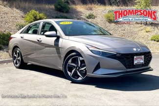 Used 2023 Hyundai Elantra SEL w/ Convenience Package image 1