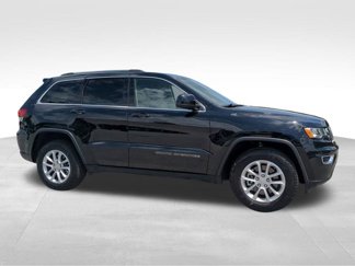 Used 2021 Jeep Grand Cherokee Laredo image 1