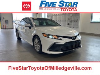Used 2023 Toyota Camry LE image 1
