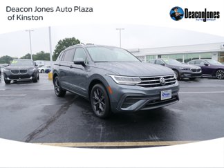 Used 2024 Volkswagen Tiguan SE image 1