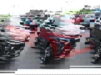 New 2025 Chevrolet Trax LT w/ Driver Confidence Package image 1
