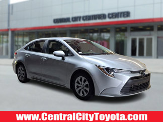 Used 2023 Toyota Corolla LE image 1