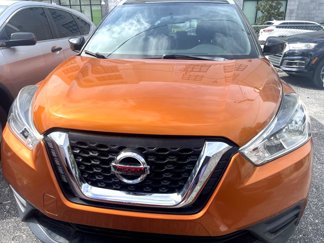 Used 2018 Nissan Kicks SV image 1
