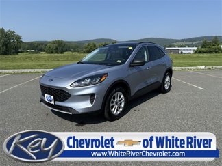 Used 2022 Ford Escape SE w/ Cold Weather Package image 1