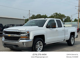 Used 2017 Chevrolet Silverado 1500 LT w/ Max Trailering Package image 1