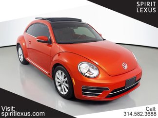 Used 2019 Volkswagen Beetle 2.0T SE image 1